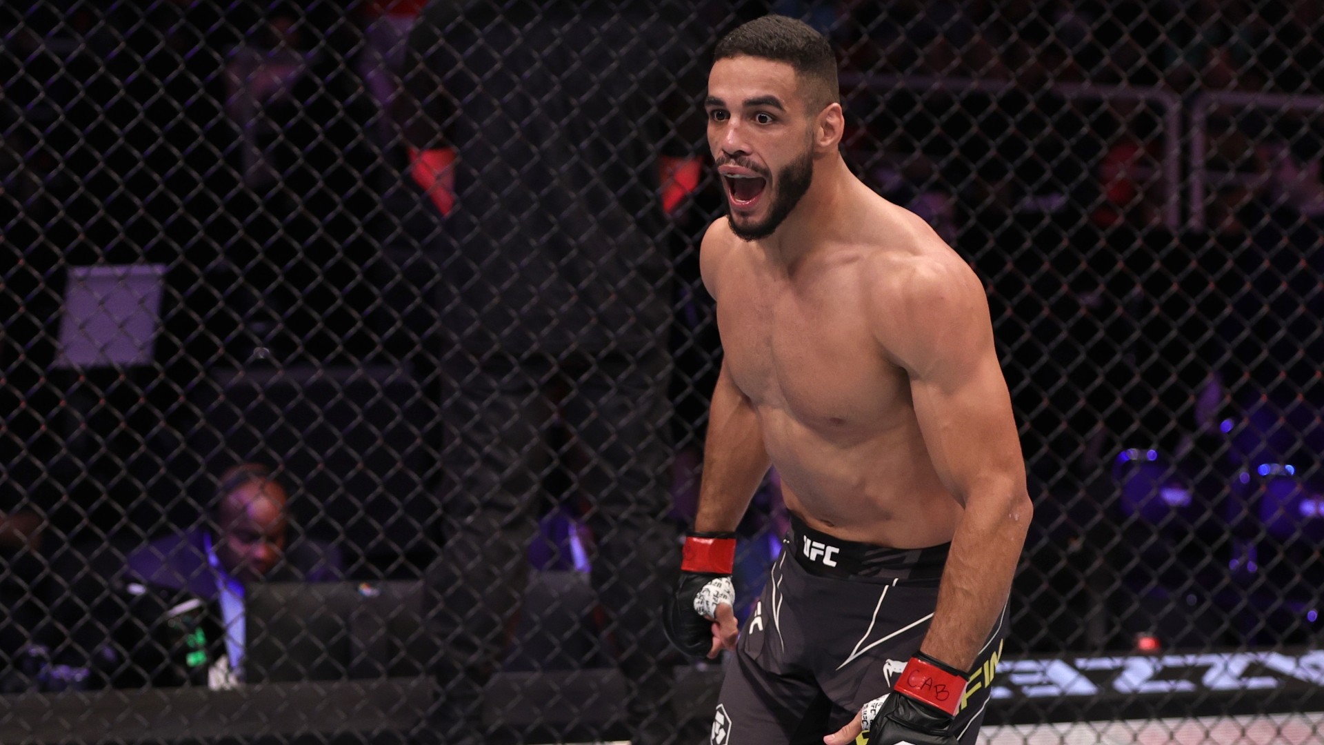 Bonfim sweeps Belal Muhammad in UFC Vegas 118 main event